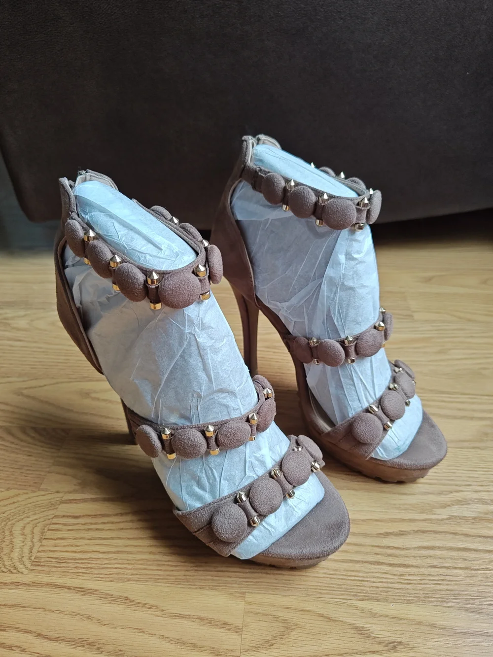 Glaze Taupe Suede Studded Platform Stiletto Heels Edgy Boho Sandal Size 8.5